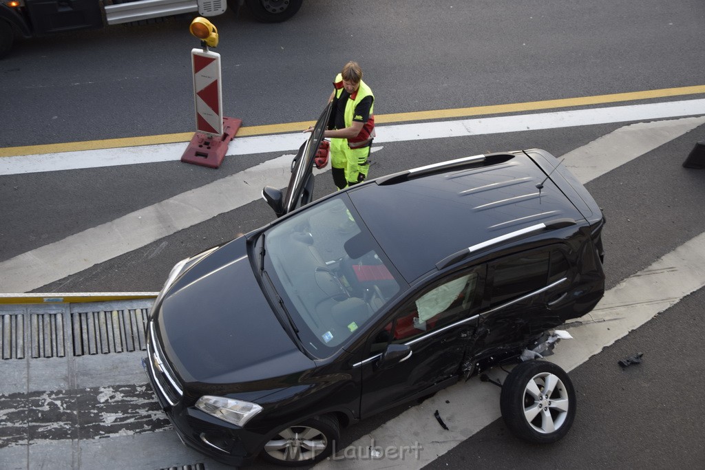 VU mehrere PKW A 3 Rich Oberhausen Hoehe AK Koeln Ost P242.JPG - Miklos Laubert